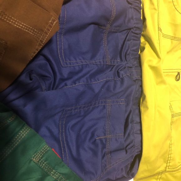 5 women’s XS Dickies Gen Flex cargo scrubs! - Picture 3 of 6